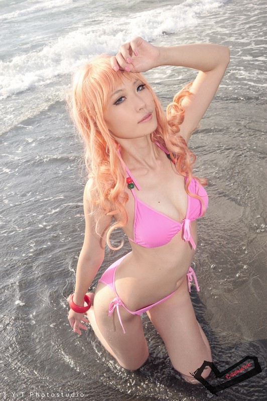 sheryl_nome_swimsuit_013.jpg